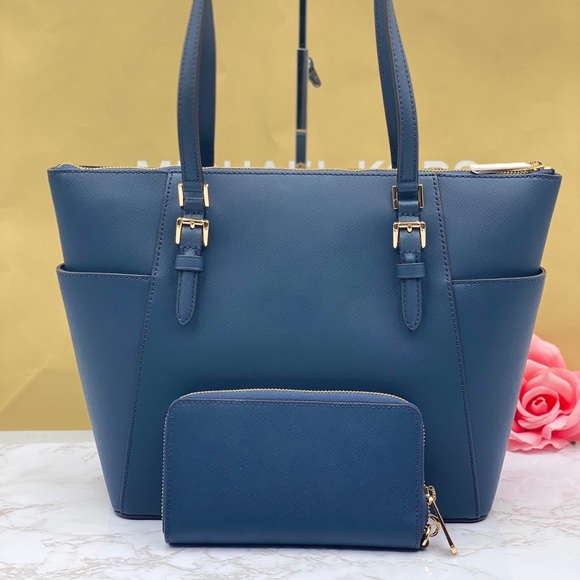 Michael Kors Charlotte Tote & Wallet Set Navy - Picture 5 of 12